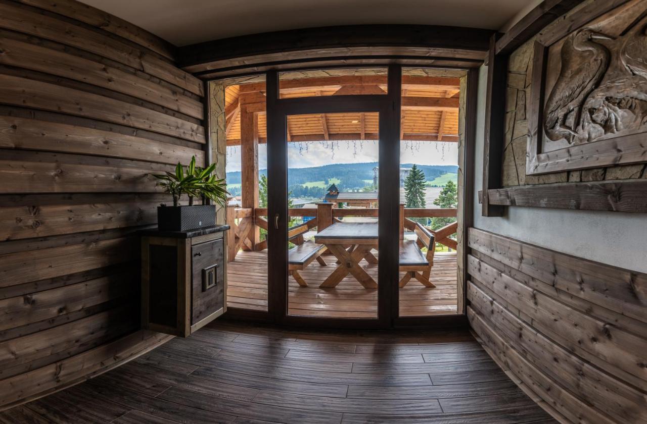 Nestville Apartments Hniezdne Bagian luar foto