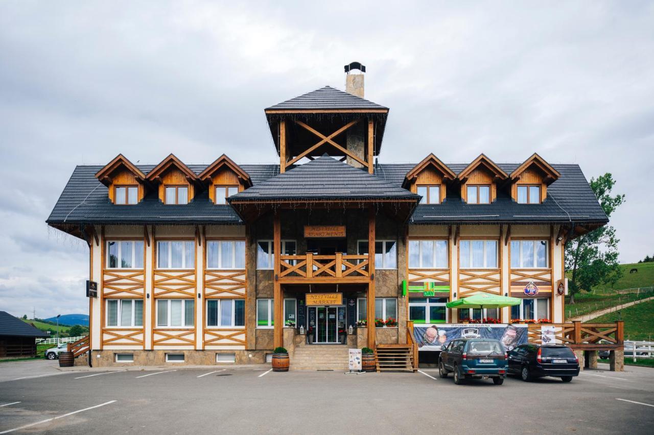 Nestville Apartments Hniezdne Bagian luar foto