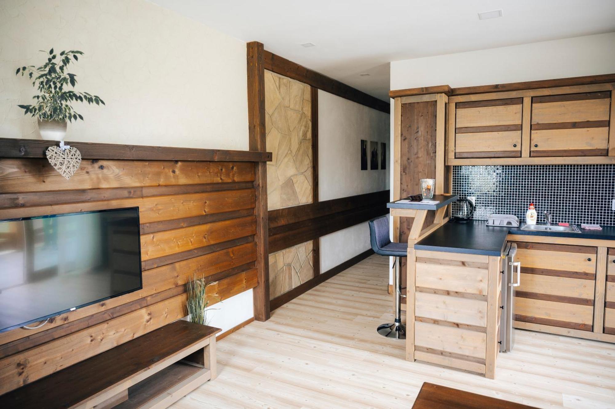 Nestville Apartments Hniezdne Bagian luar foto