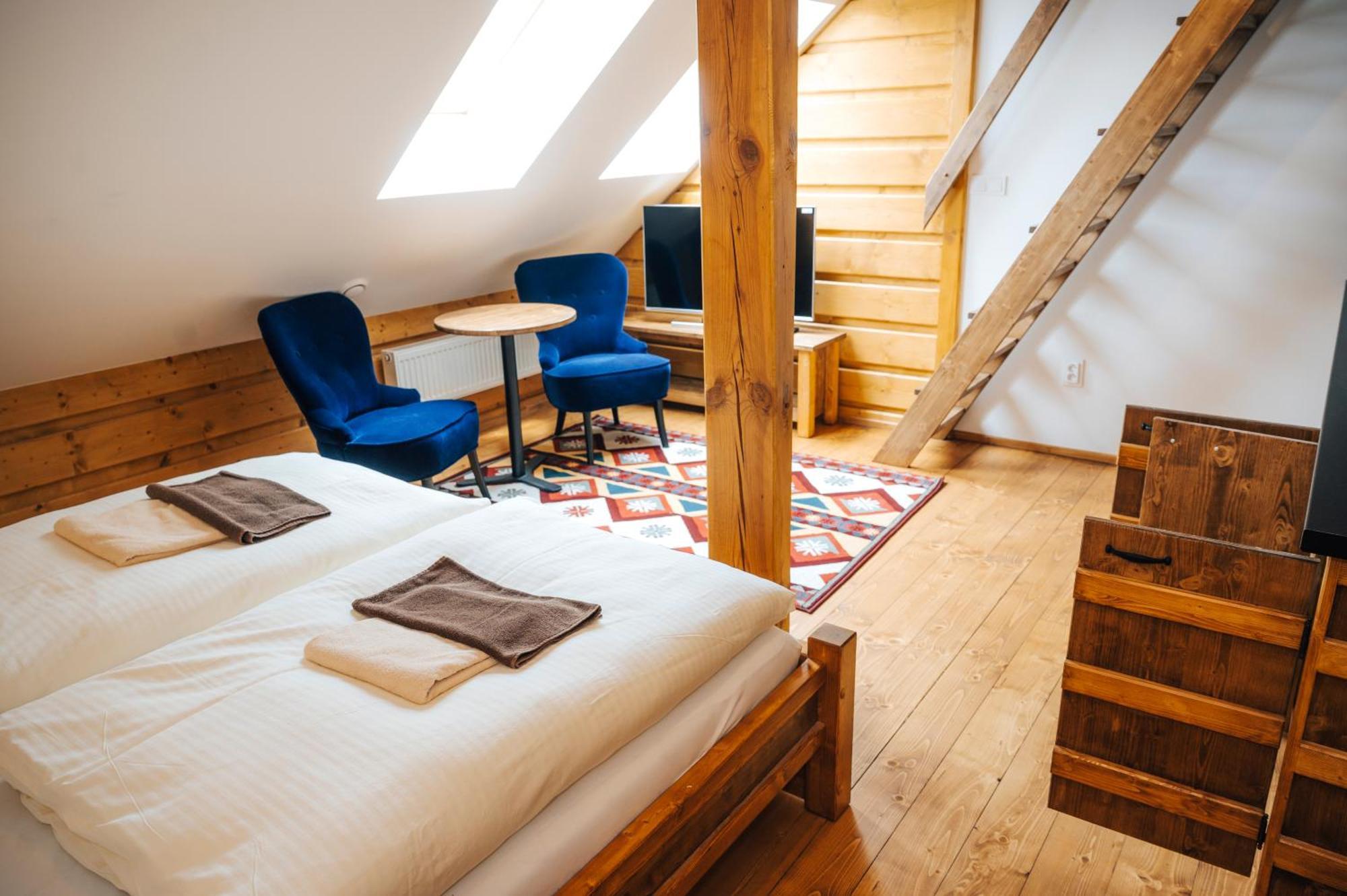 Nestville Apartments Hniezdne Bagian luar foto