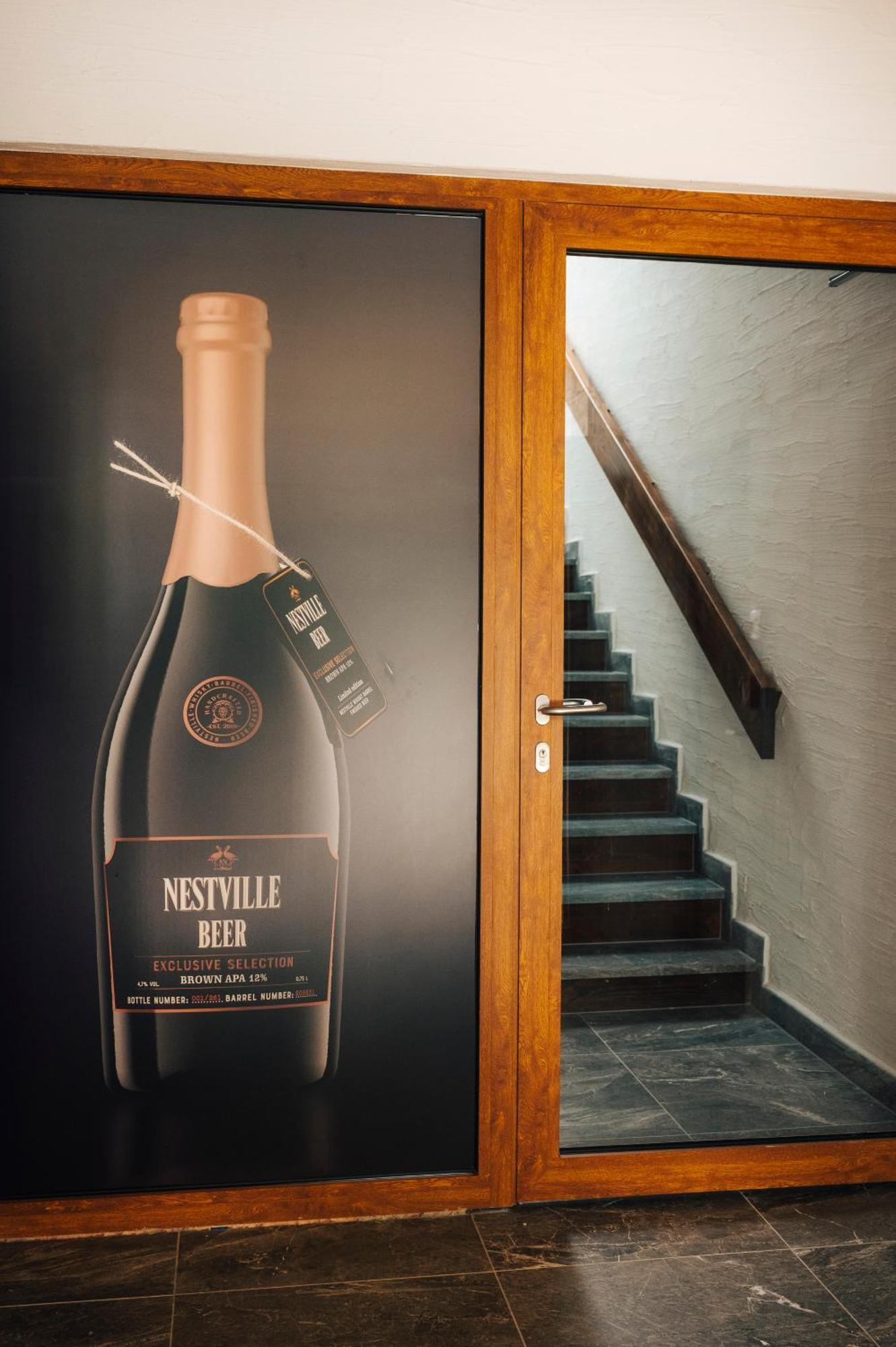 Nestville Apartments Hniezdne Bagian luar foto